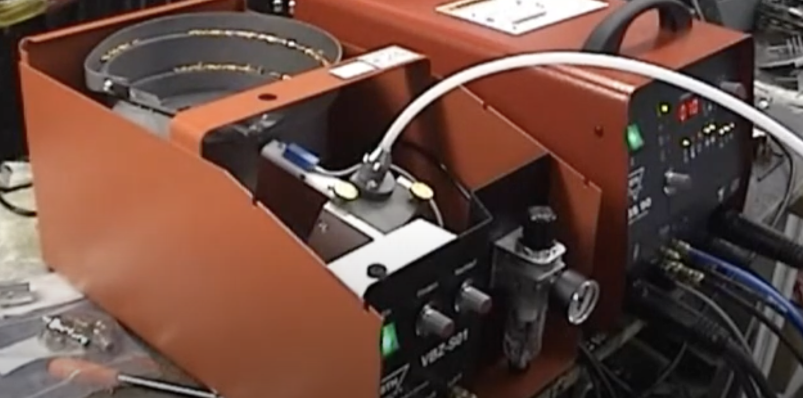 Autofeed Weld Gun This video demonstrates how the autofeed system allows for rapid Hand Gun CD Stud Welding using the VBZ Bowl Feeder, PHA-500 Autofeed Weld Gun, and LBS-090 Autofeed Controller.